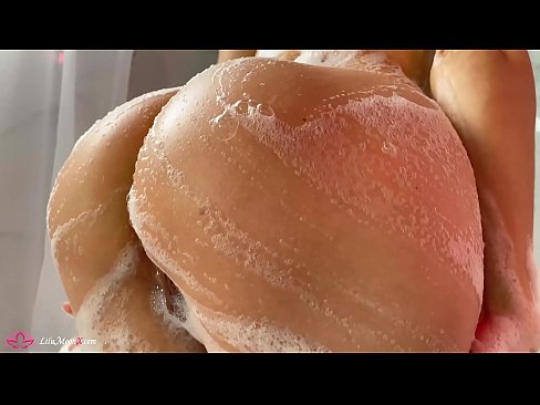 ❤️ Brunette o ipholla litho tsa botona kapa botšehali ho li khotsofatsa Pussy e nang le Vibrator ho ea ho Intense Orgasm in Shower ho st.javdoe.top ﹏